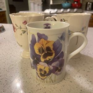Porcelain Mugs set of 3